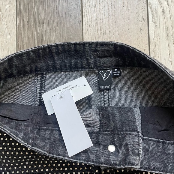 Windsor Dark Gray Mini Skirt Casual Night Out - Picture 2 of 5